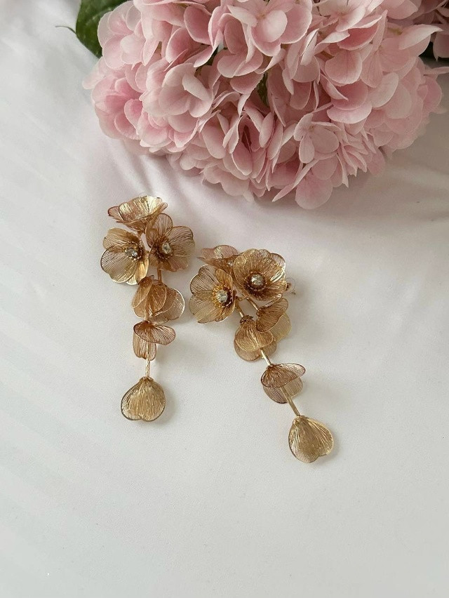 🌿 Крупные серьги-цветы купить в Интернет-магазине Садовод База - цена 600 руб Садовод интернет-каталог