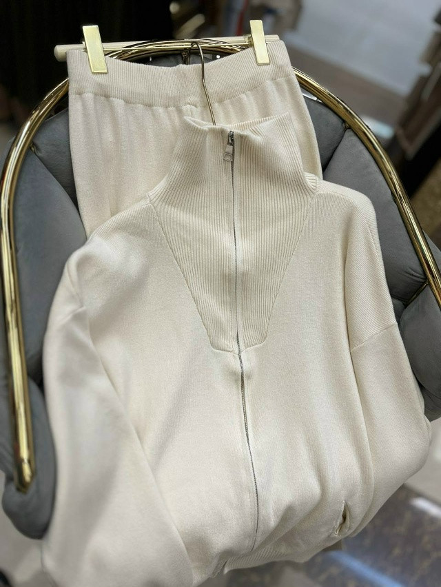 Женский костюм молочный купить в Интернет-магазине Садовод База - цена 2900 руб Садовод интернет-каталог