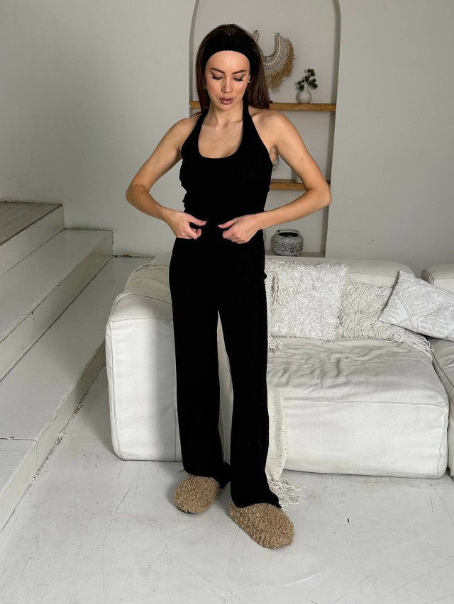 Женский костюм черный