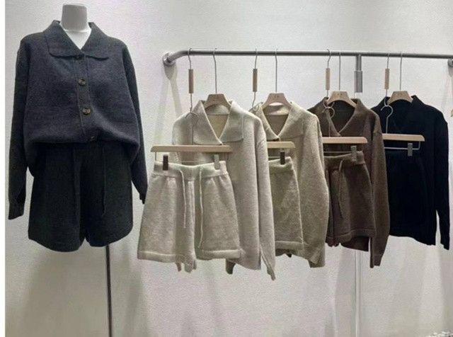 Женский костюм бежевый купить в Интернет-магазине Садовод База - цена 2600 руб Садовод интернет-каталог