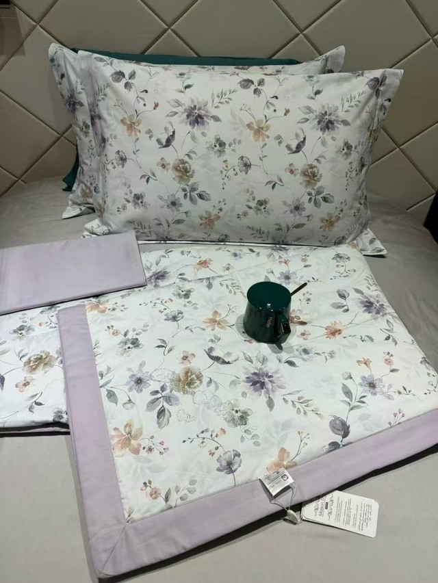 1,5 Постельное белье с готовым одеялом ❤️ купить в Интернет-магазине Садовод База - цена 3000 руб Садовод интернет-каталог