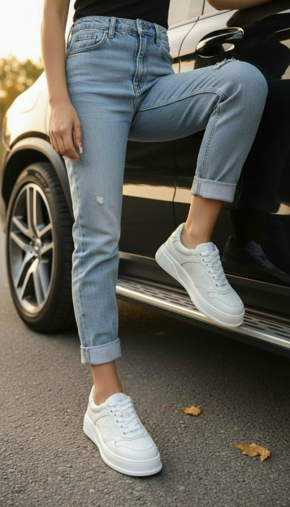 Кроссовки женские белые