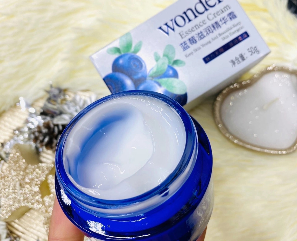 🌿Крем для лица с экстрактом черники отбеливающий и увлажняющий BIOAQUA Essence Cream Wonder (50мл) ❤️ купить в Интернет-магазине Садовод База - цена 50 руб Садовод интернет-каталог