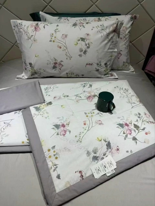 Постельное белье с готовым одеялом ❤️ купить в Интернет-магазине Садовод База - цена 3600 руб Садовод интернет-каталог