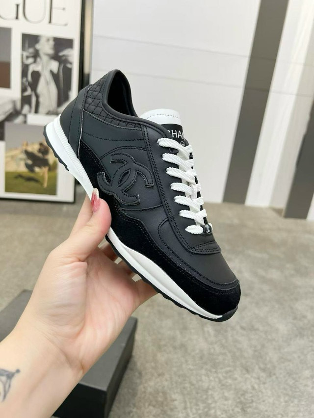 Кроссовки женские черные купить в Интернет-магазине Садовод База - цена 12000 руб Садовод интернет-каталог