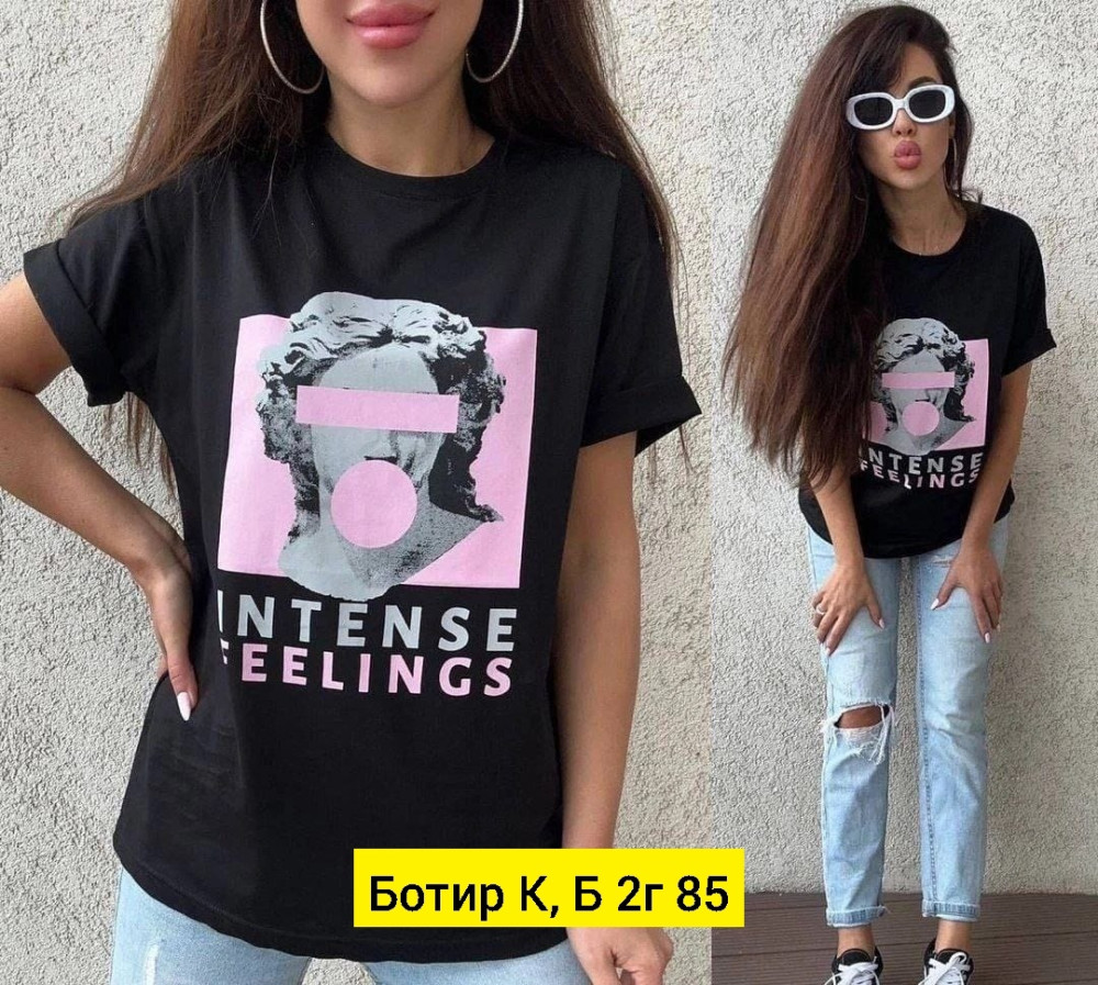 Женская футболка черная