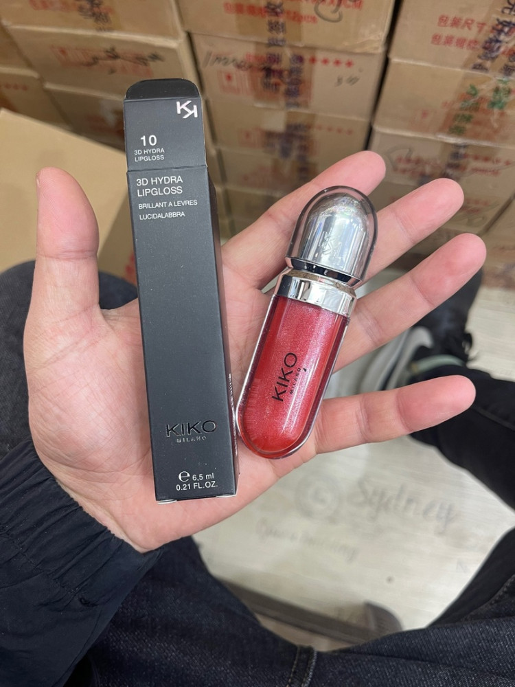 ☑️Разглаживающий блеск для губ 3D Hydra Lipgloss для глянцевых полных губ купить в Интернет-магазине Садовод База - цена 90 руб Садовод интернет-каталог