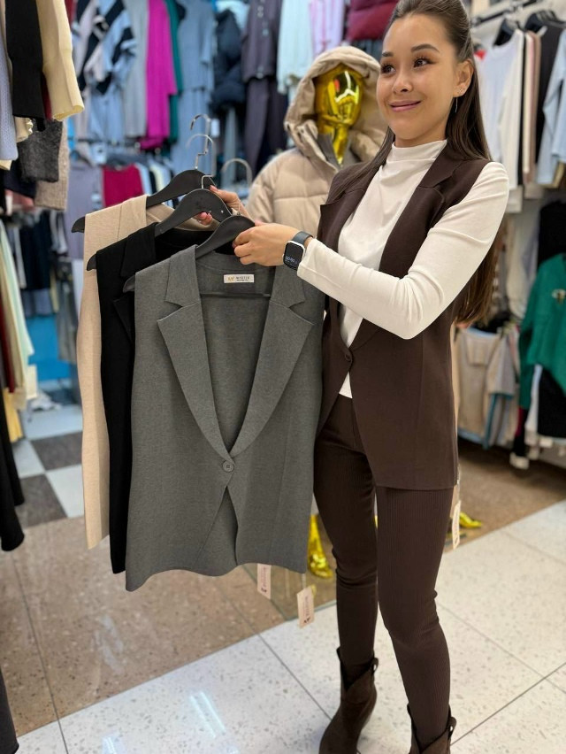 Жилетка женская бежевая купить в Интернет-магазине Садовод База - цена 1100 руб Садовод интернет-каталог