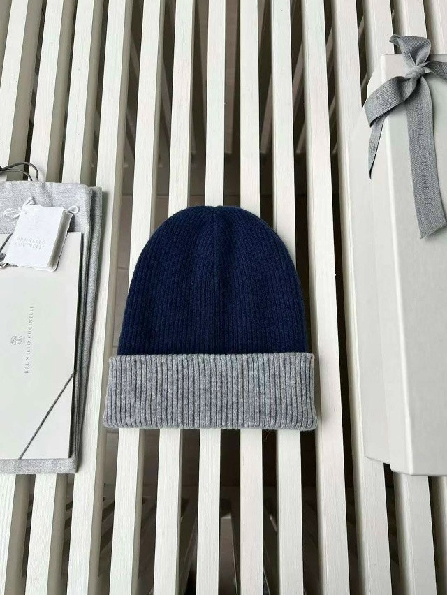 Шапка купить в Интернет-магазине Садовод База - цена 12000 руб Садовод интернет-каталог