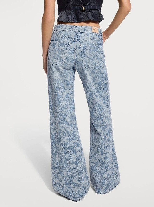 джинсы голубые купить в Интернет-магазине Садовод База - цена 15000 руб Садовод интернет-каталог
