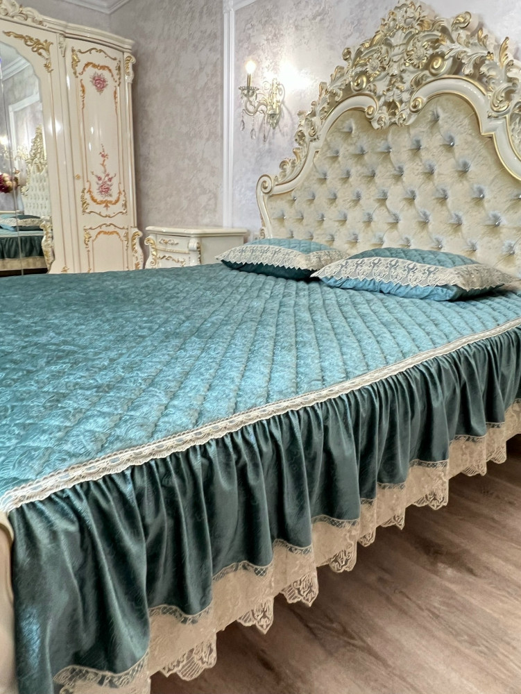 Покрывало на кровать с воланами с двух сторон и с двумя наволочками купить в Интернет-магазине Садовод База - цена 4100 руб Садовод интернет-каталог