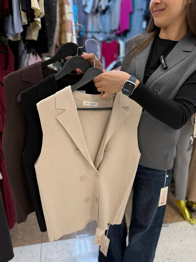 Жилетка женская бежевая купить в Интернет-магазине Садовод База - цена 1100 руб Садовод интернет-каталог