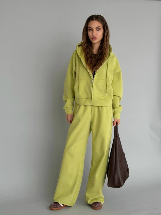 Спортивный женский костюм зеленый купить в Интернет-магазине Садовод База - цена 2900 руб Садовод интернет-каталог