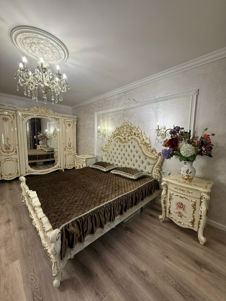 Покрывало на кровать с воланами с двух сторон и с двумя наволочками купить в Интернет-магазине Садовод База - цена 4100 руб Садовод интернет-каталог