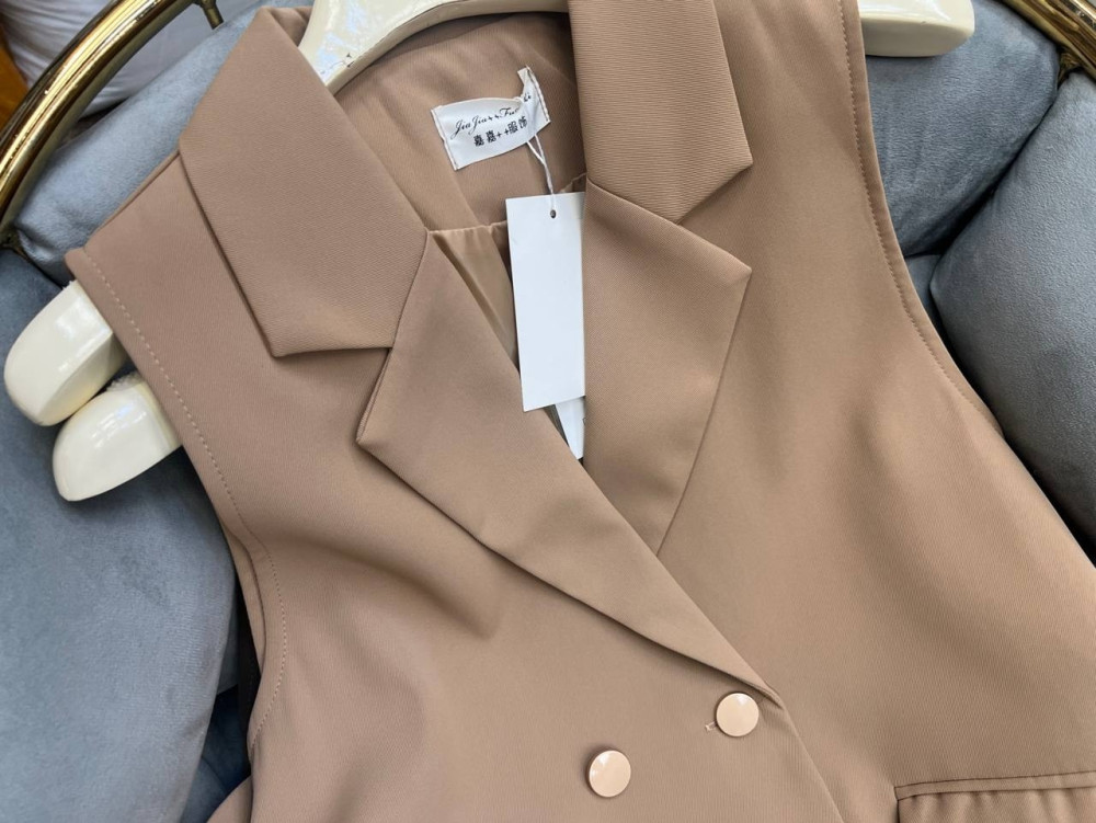 Жилет купить в Интернет-магазине Садовод База - цена 1700 руб Садовод интернет-каталог