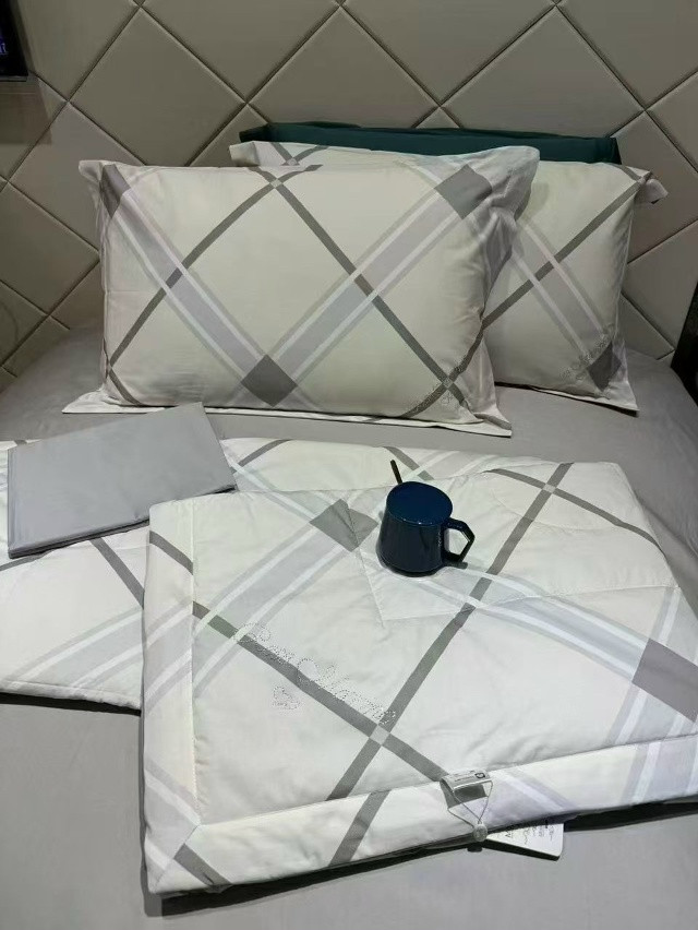 1,5 Постельное белье с готовым одеялом ❤️ купить в Интернет-магазине Садовод База - цена 3000 руб Садовод интернет-каталог