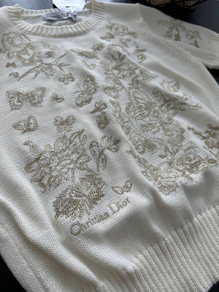 ⚜️ Стильная футболка Cristian Dior купить в Интернет-магазине Садовод База - цена 2300 руб Садовод интернет-каталог