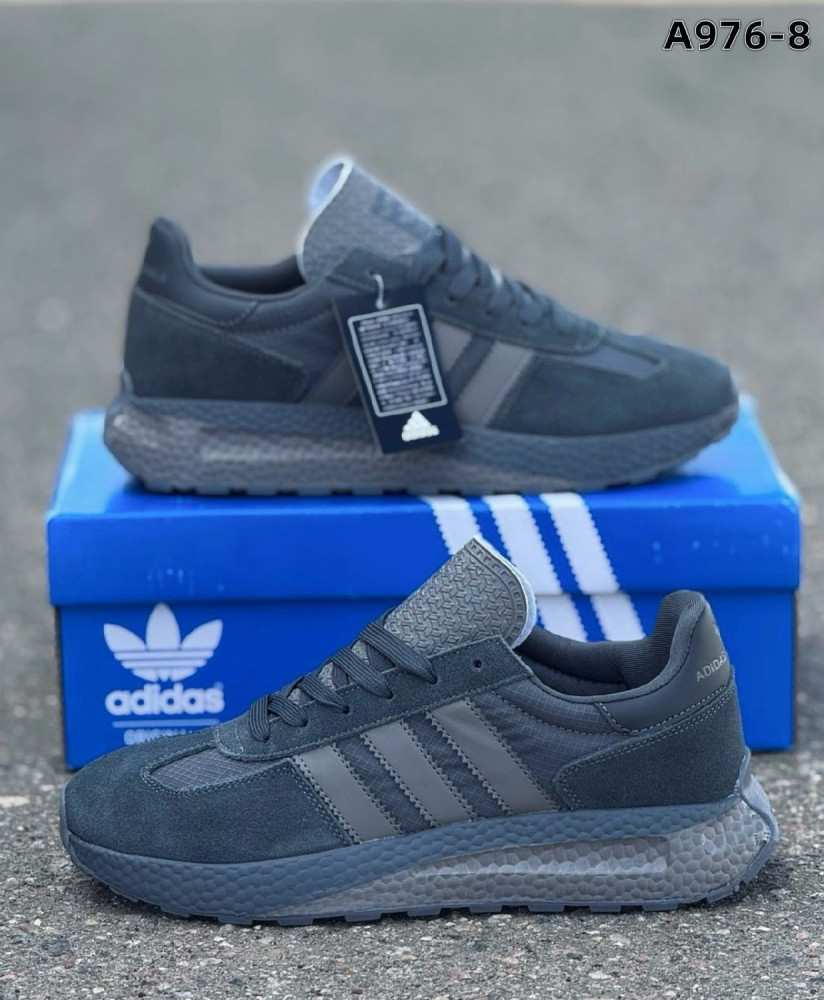 Кроссовки черные