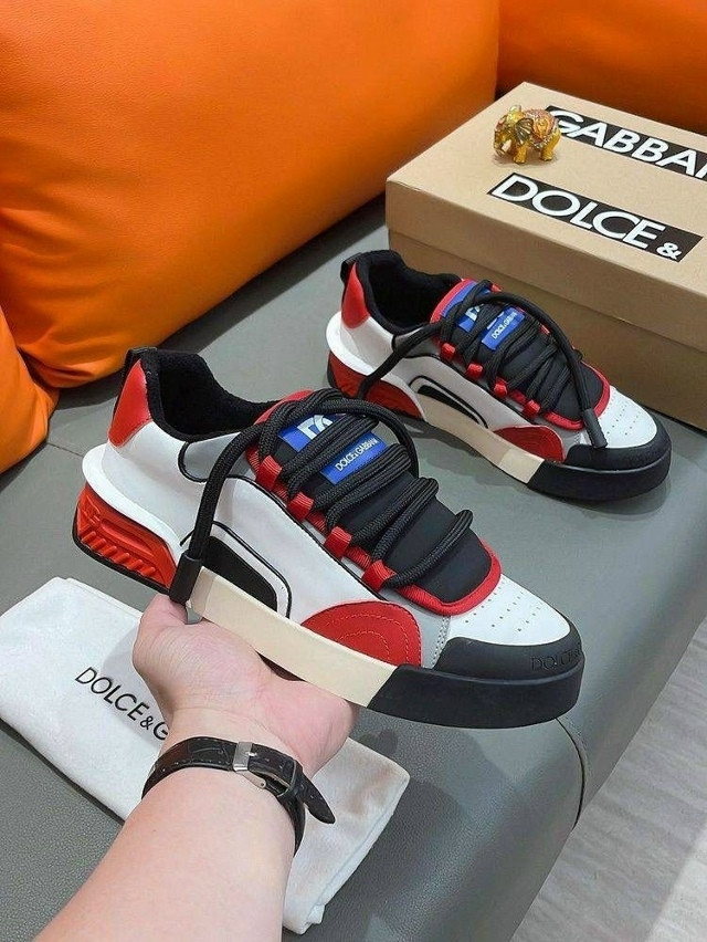 Кроссовки женские красные