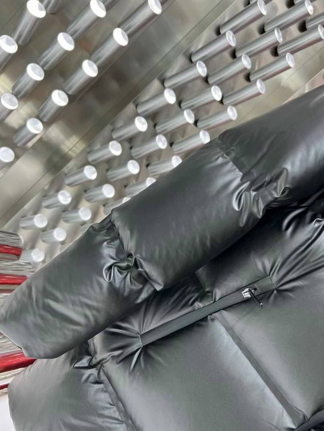Куртка женская черная купить в Интернет-магазине Садовод База - цена 25000 руб Садовод интернет-каталог