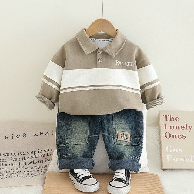 Детский костюм бежевый