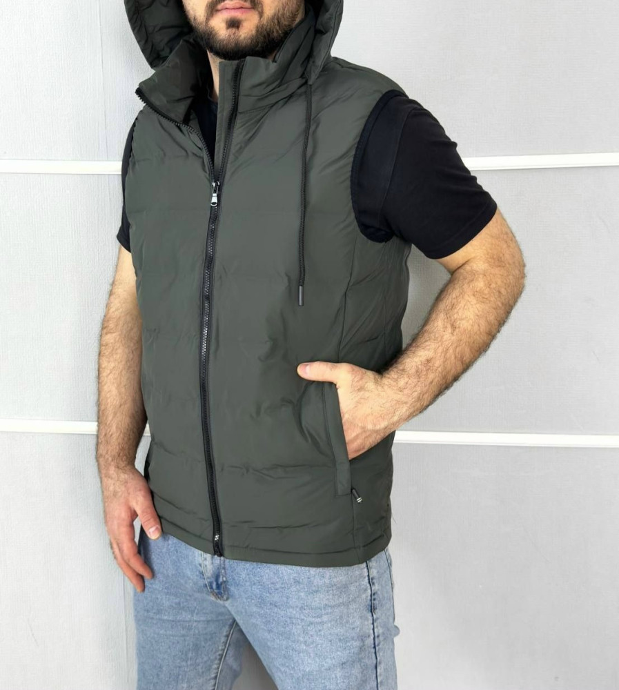 Жилетка зеленая