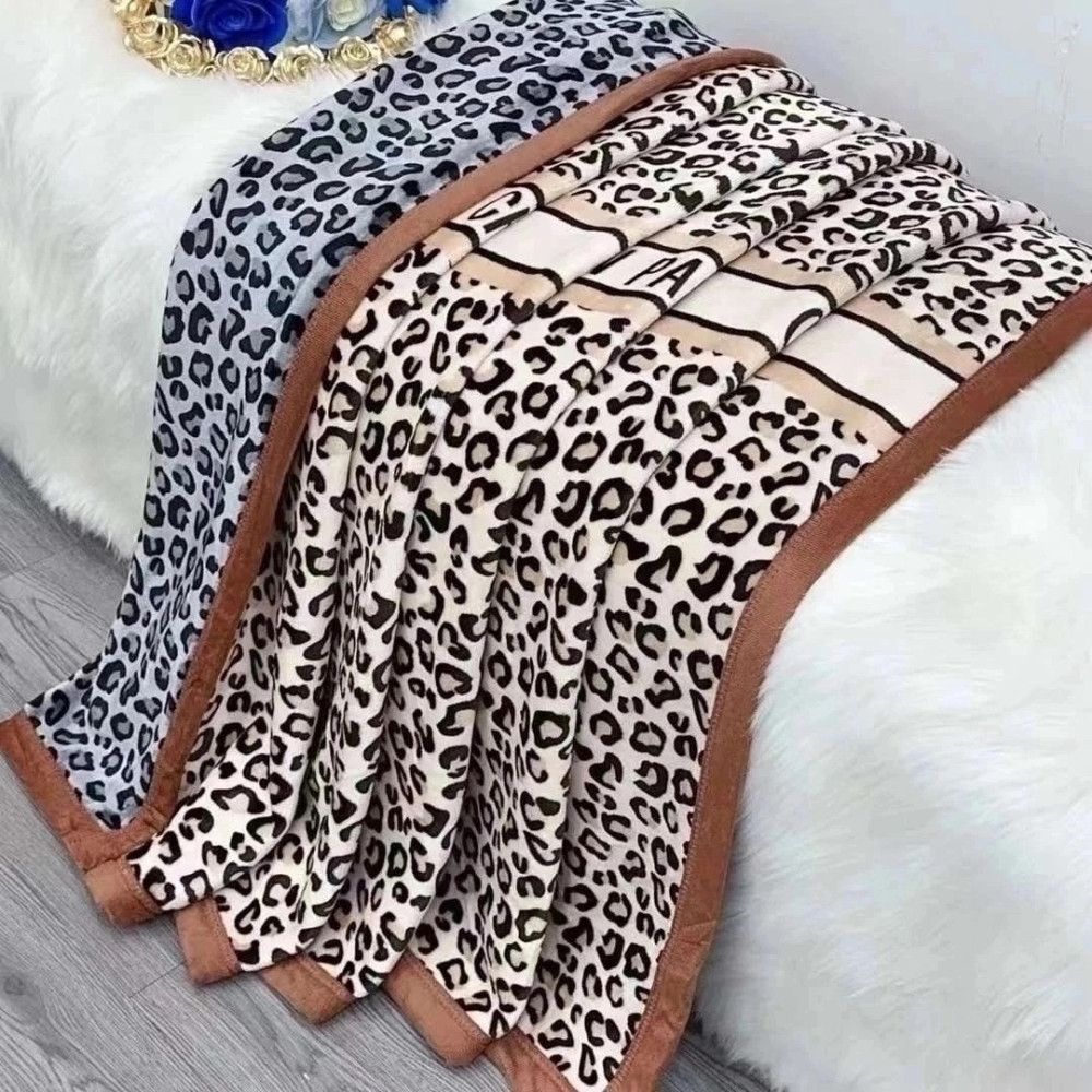 Плед  двухсторонний купить в Интернет-магазине Садовод База - цена 1700 руб Садовод интернет-каталог