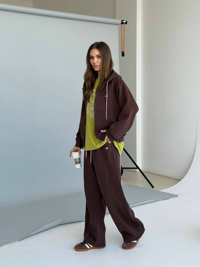 Спортивный женский костюм коричневый купить в Интернет-магазине Садовод База - цена 2900 руб Садовод интернет-каталог