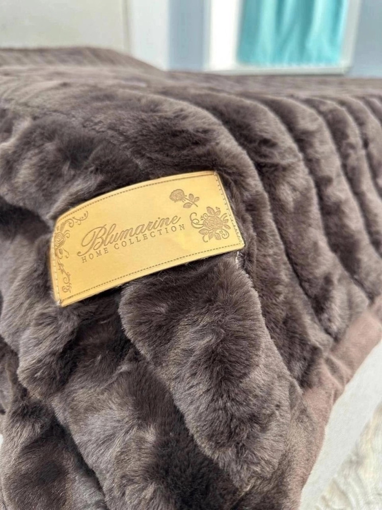 Меховой плед (плед-покрывало) "Кролик" Blumarine оригинального качества купить в Интернет-магазине Садовод База - цена 1100 руб Садовод интернет-каталог