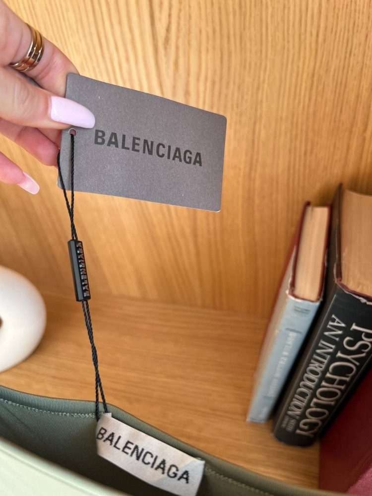 ⚜️ Эффектное платье в стиле skims от Balenciaga купить в Интернет-магазине Садовод База - цена 1400 руб Садовод интернет-каталог