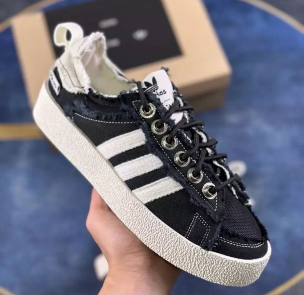 Кроссовки черные купить в Интернет-магазине Садовод База - цена 750 руб Садовод интернет-каталог