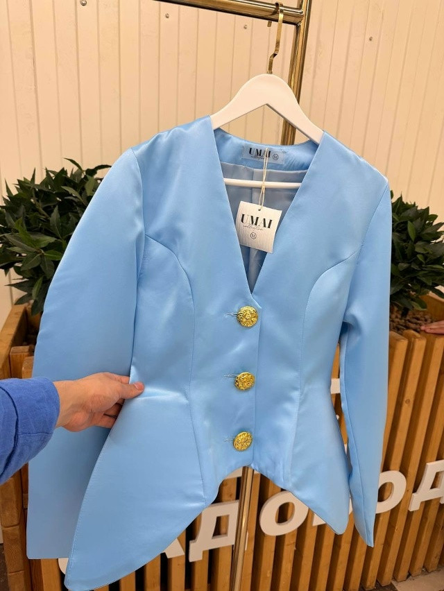 Женский пиджак голубой