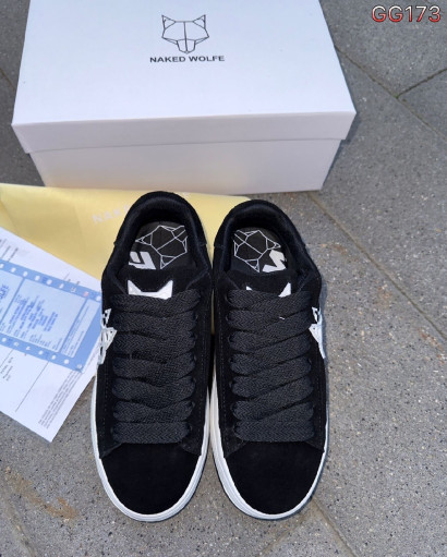 Кроссовки САДОВОД официальный интернет-каталог