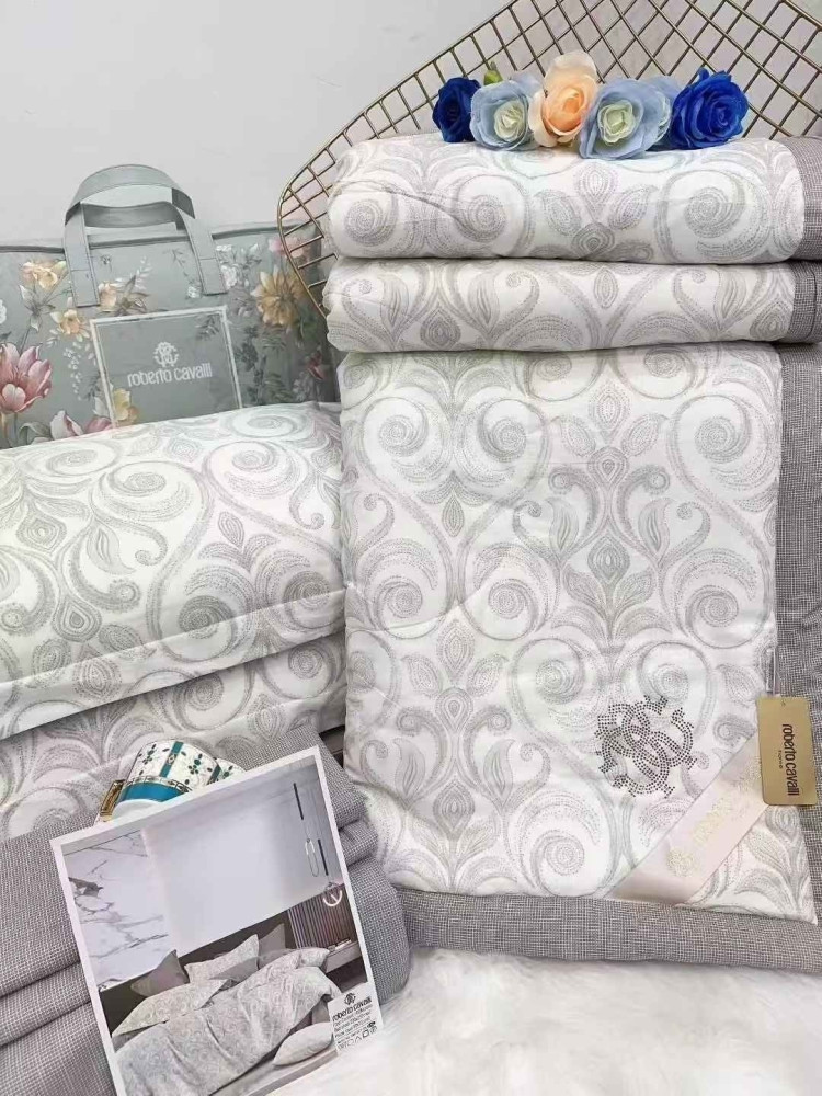 Семейные Комплекты постельного белья с готовым одеялом купить в Интернет-магазине Садовод База - цена 4000 руб Садовод интернет-каталог