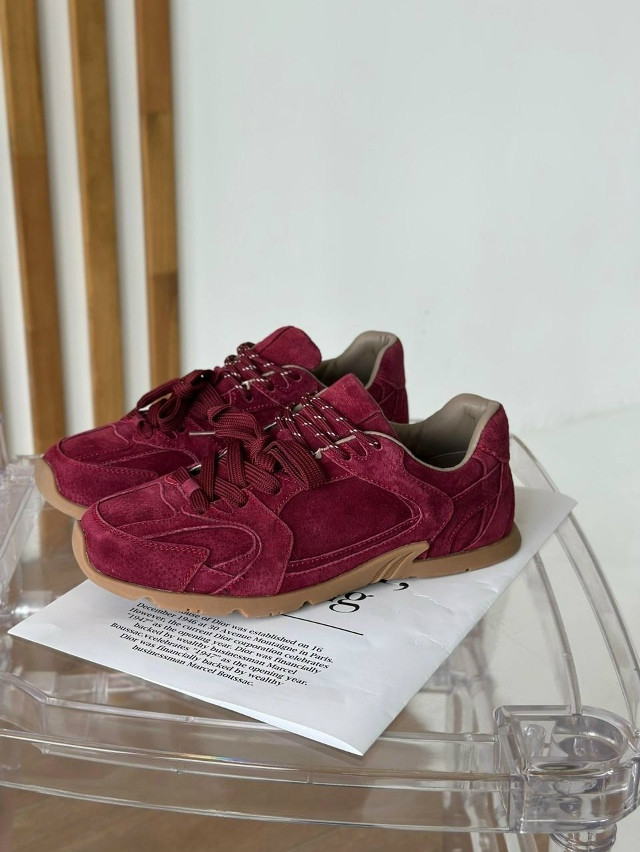 Кроссовки женские бордовые