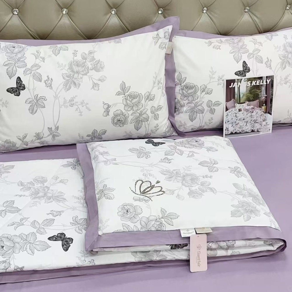 Семейный Комплект постельного белья с готовым одеялом  от бренда купить в Интернет-магазине Садовод База - цена 5200 руб Садовод интернет-каталог