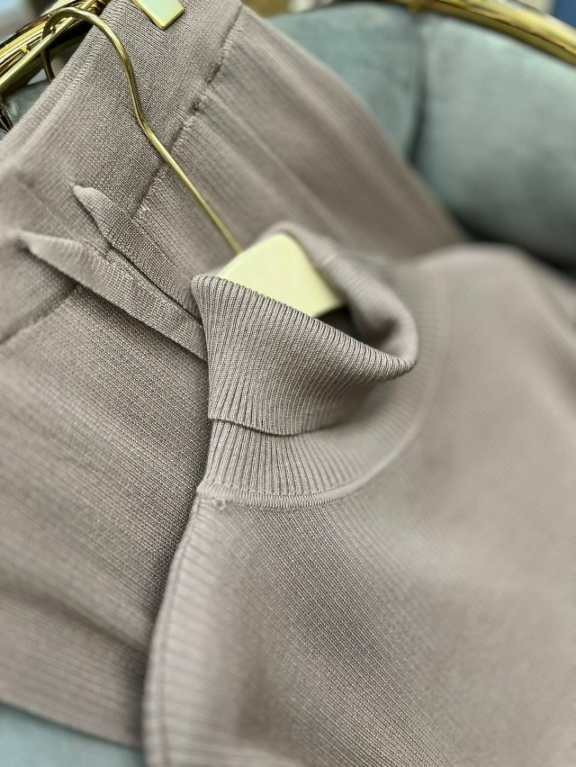 Женский костюм бежевый купить в Интернет-магазине Садовод База - цена 2200 руб Садовод интернет-каталог