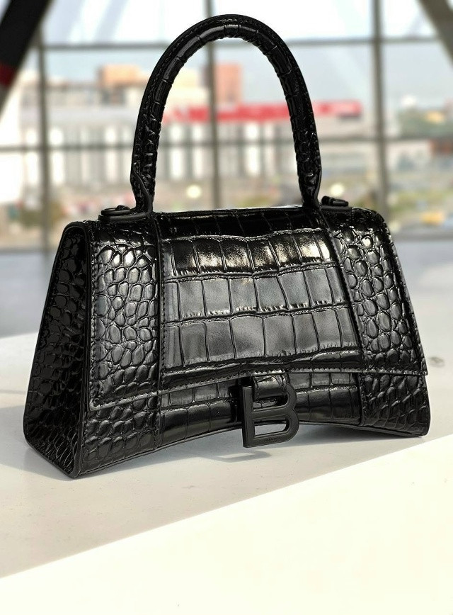 Сумка-тоут купить в Интернет-магазине Садовод База - цена 36000 руб Садовод интернет-каталог