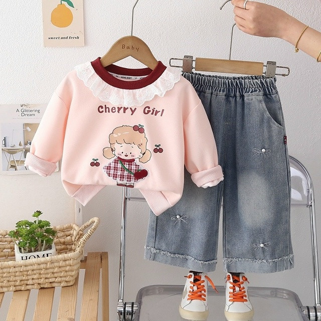 Детский костюм розовый