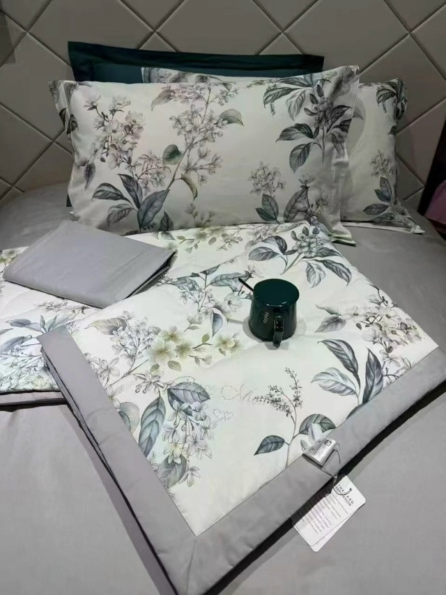 Постельное белье с готовым одеялом ❤️ купить в Интернет-магазине Садовод База - цена 3800 руб Садовод интернет-каталог