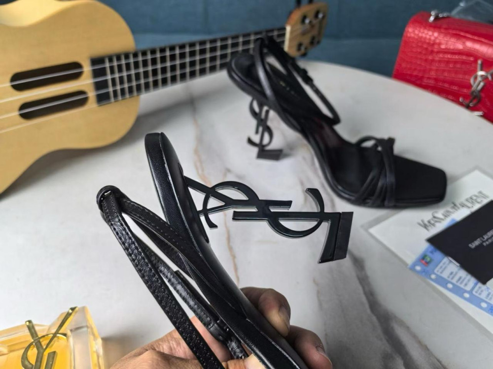 БОСОНОЖКИ НА КАБЛУКЕ купить в Интернет-магазине Садовод База - цена 10000 руб Садовод интернет-каталог