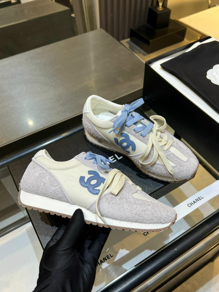 Кроссовки женские серые купить в Интернет-магазине Садовод База - цена 10000 руб Садовод интернет-каталог