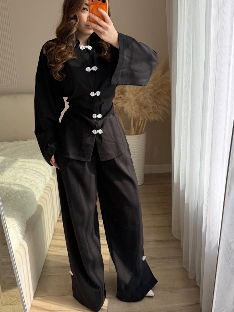 Женский костюм черный