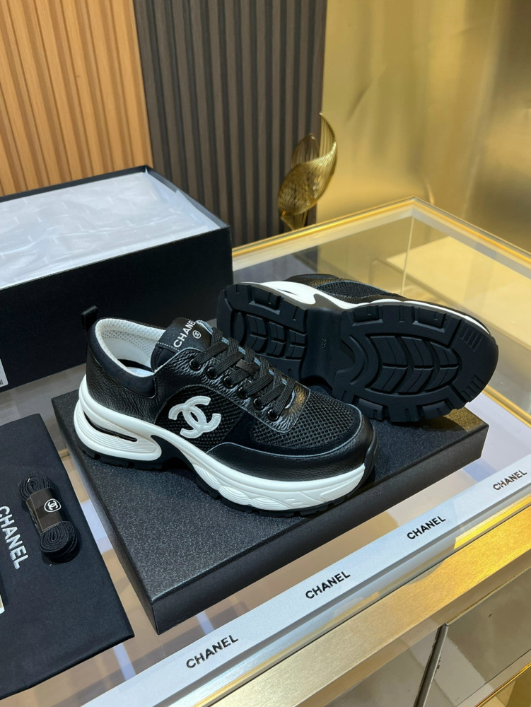 Кроссовки женские черные купить в Интернет-магазине Садовод База - цена 12000 руб Садовод интернет-каталог