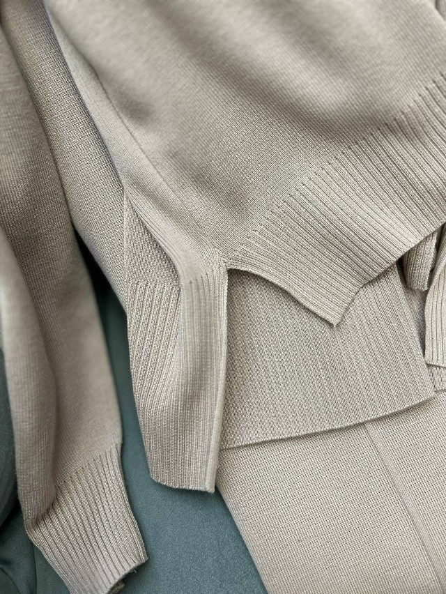 Женский костюм молочный купить в Интернет-магазине Садовод База - цена 2300 руб Садовод интернет-каталог