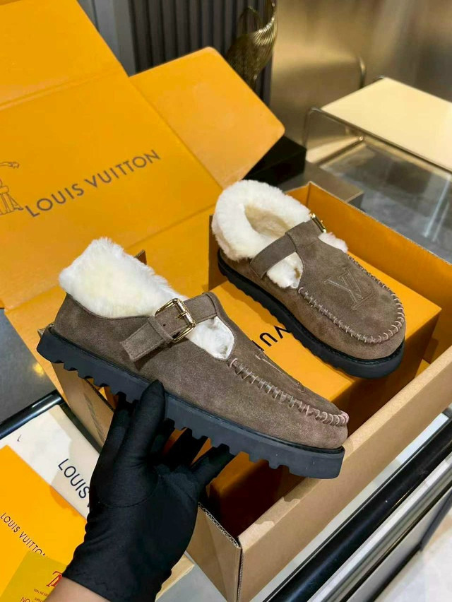 Женские замшевые ботинки купить в Интернет-магазине Садовод База - цена 12000 руб Садовод интернет-каталог