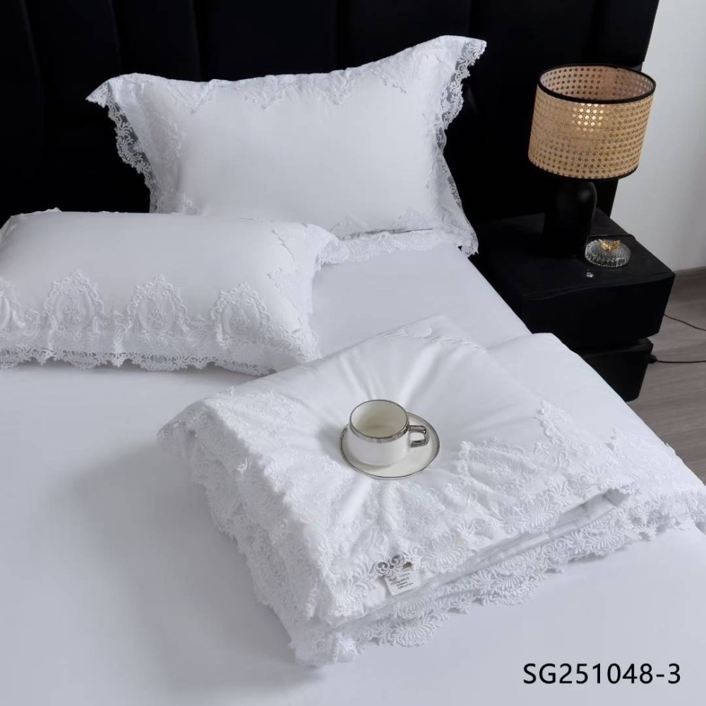 Оригинальные комплекты постельного белья с готовым одеялом, итальянские кружева купить в Интернет-магазине Садовод База - цена 6400 руб Садовод интернет-каталог