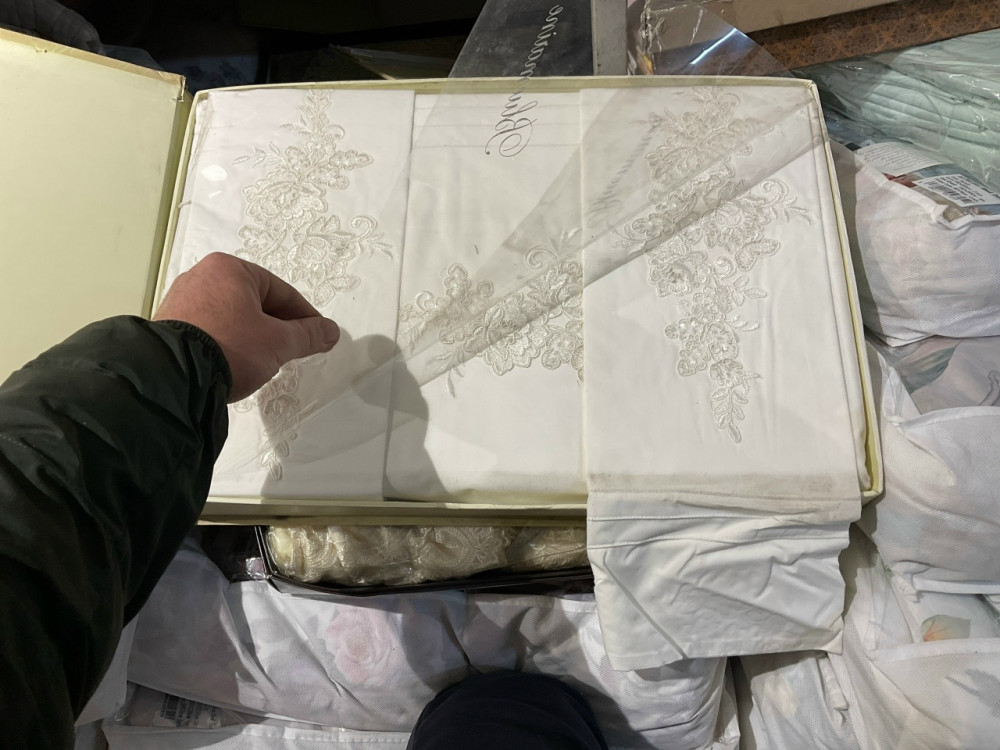 Постельное белье евро размера люкс хлопок без коробки. Нужно стирать купить в Интернет-магазине Садовод База - цена 3500 руб Садовод интернет-каталог