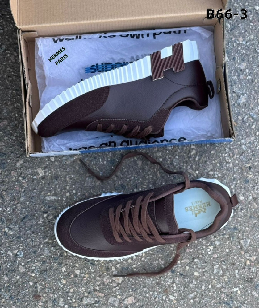 Кроссовки коричневые