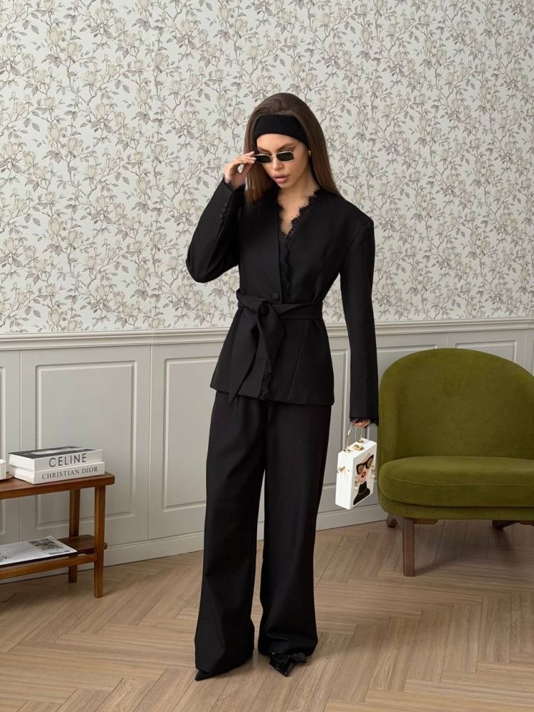 Женский костюм черный